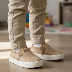 Michael Michael Kors Toddler Girls Canvas Sneakers, Tan Size 5 NWOB NEW